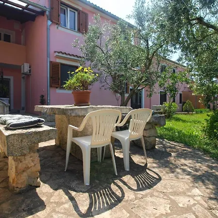 Fuer 4 Personen Ca 60 Qm In Vodnjan, Istrien Istrische Riviera Apartment *